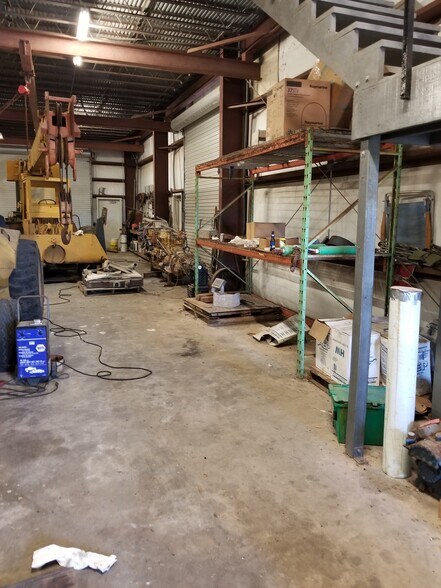 More Photos Of 300 E Brazos St, Freeport Warehouse For Sale