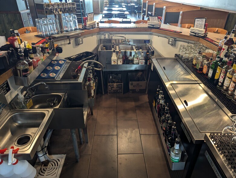 More Photos Of 104 N Elm St, Cresco General Retail For Sale