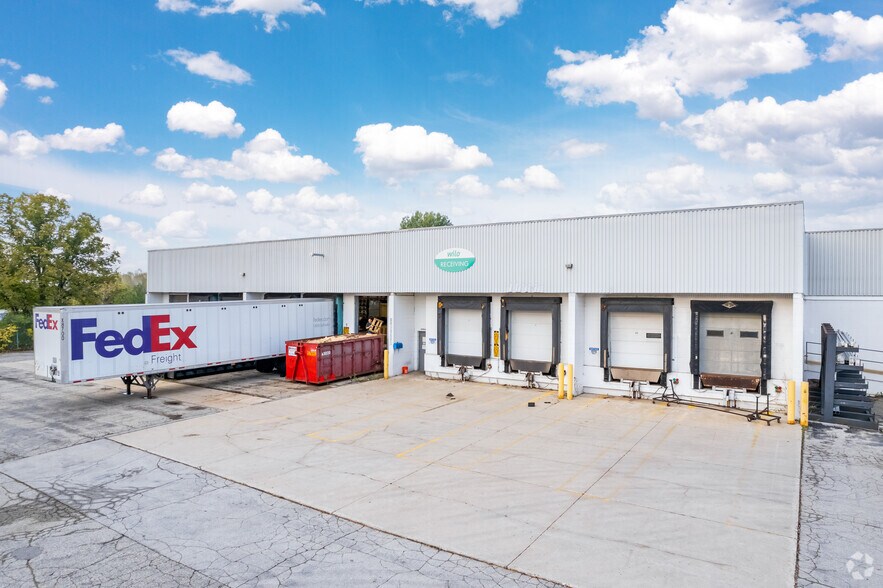 More Photos Of W57N14363 Doerr Way, Cedarburg Manufacturing For Lease