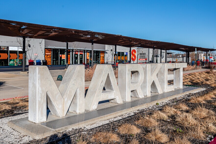 More Photos Of 801 SE 8th St, Bentonville General Retail For Lease