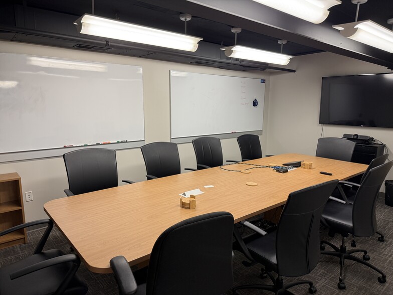 More Photos Of 111 Maplewood Ave, Portsmouth Office For Lease