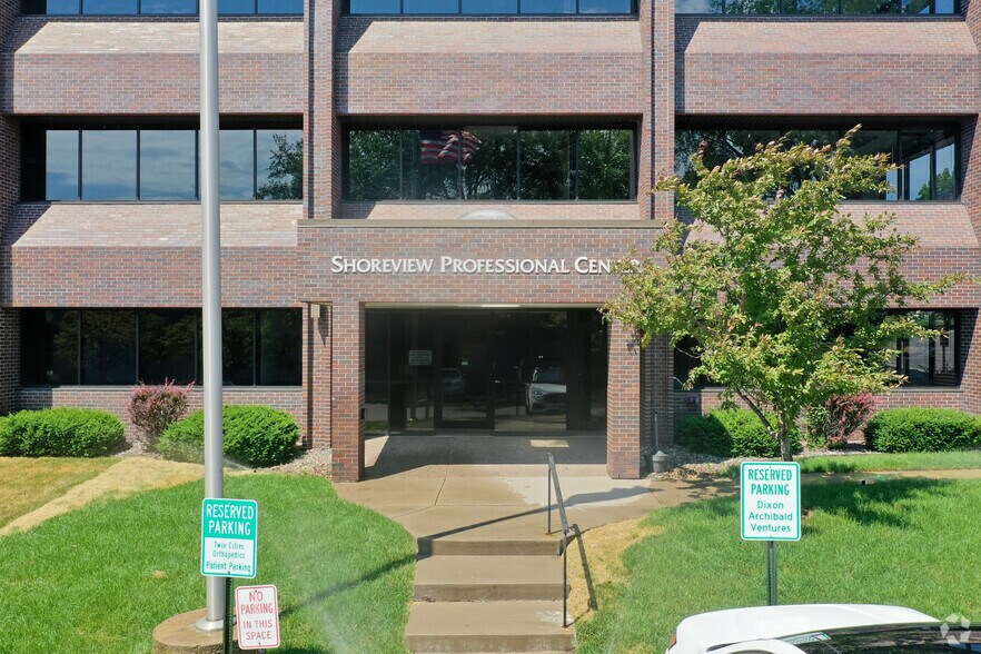 More Photos Of 4570 Churchill St, Shoreview Office For Lease