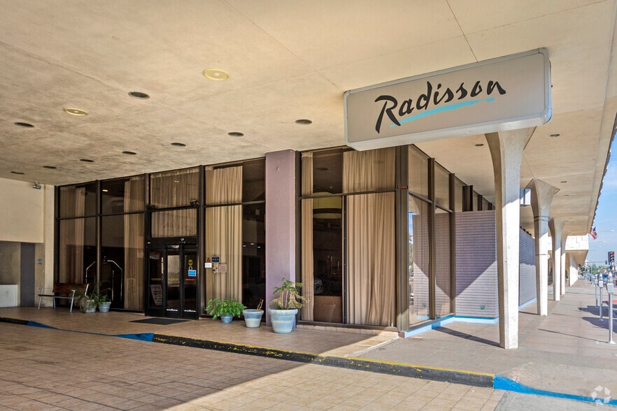 More Photos Of 1055 Van Ness Ave, Fresno Hotel For Sale