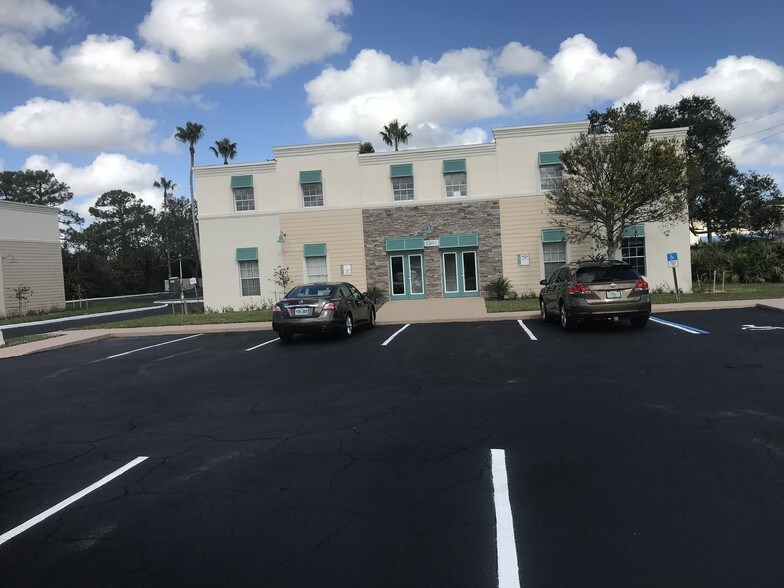 More Photos Of 1370 Sarno Rd, Melbourne Unknown For Lease