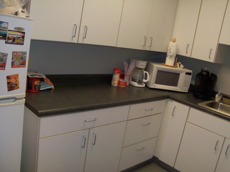 More Photos Of 13155 Shriners Blvd, Biloxi Medical For Lease