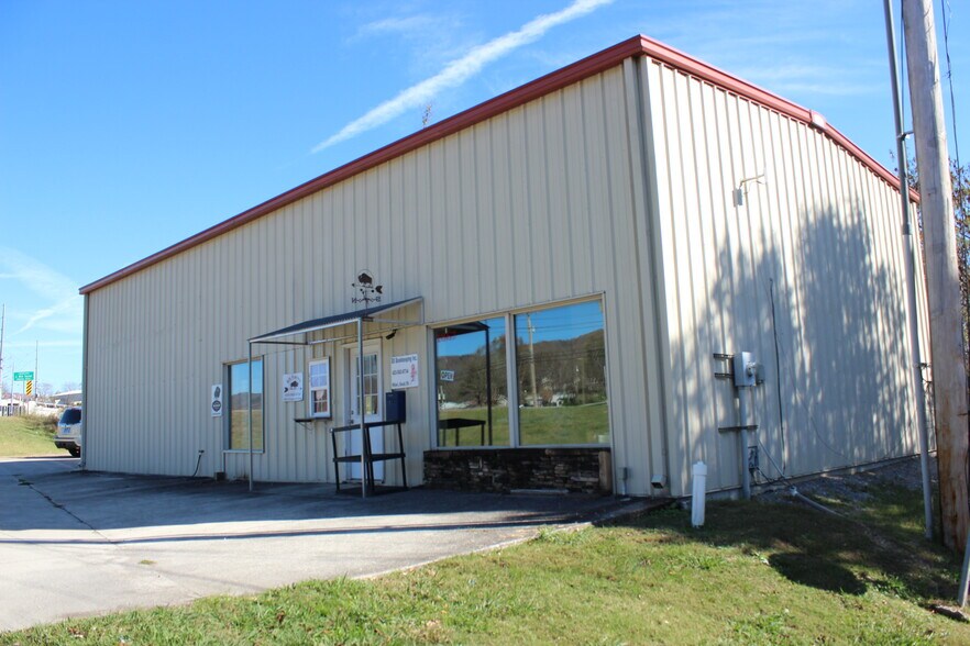 More Photos Of 1901 Old Jacksboro Hwy, LaFollette Office For Sale