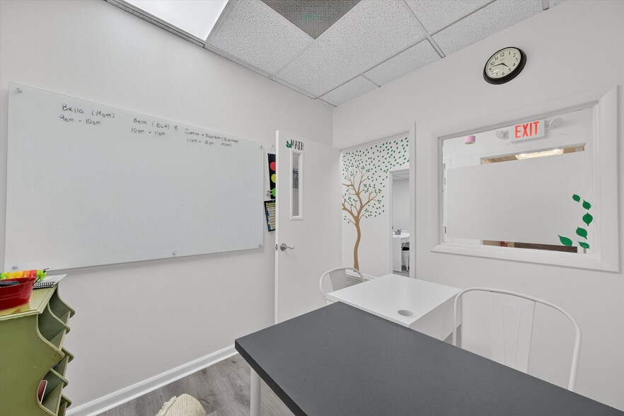 More Photos Of 515-527 Route 22, Pawling Loft Creative Space For Sale