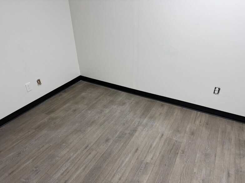 More Photos Of 307 S Main St, Bryan Medical For Lease
