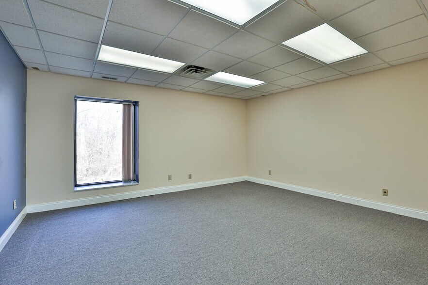 More Photos Of 3989 S US Route 42, Lebanon Office For Sale