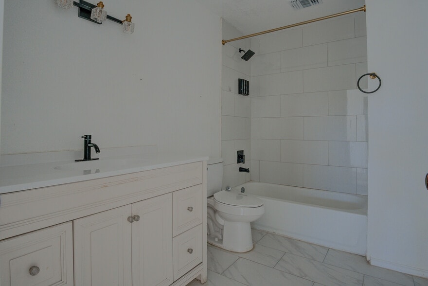 More Photos Of 185 Hidden Dr, Canyon Lake Apartments For Sale