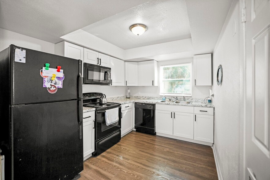 More Photos Of 7108 S Kissimmee St, Tampa Multifamily For Sale