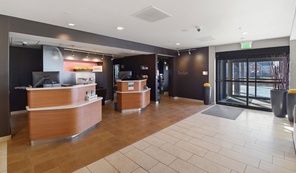 More Photos Of 7676 East State St, Rockford Hotel For Sale