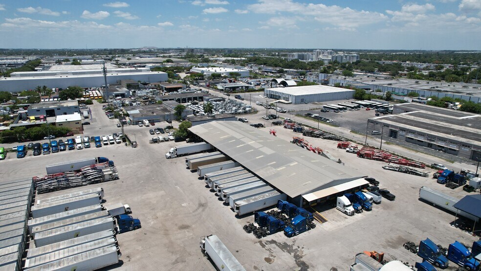 More Photos Of 7180 NW 27th Ave, Miami Warehouse For Lease