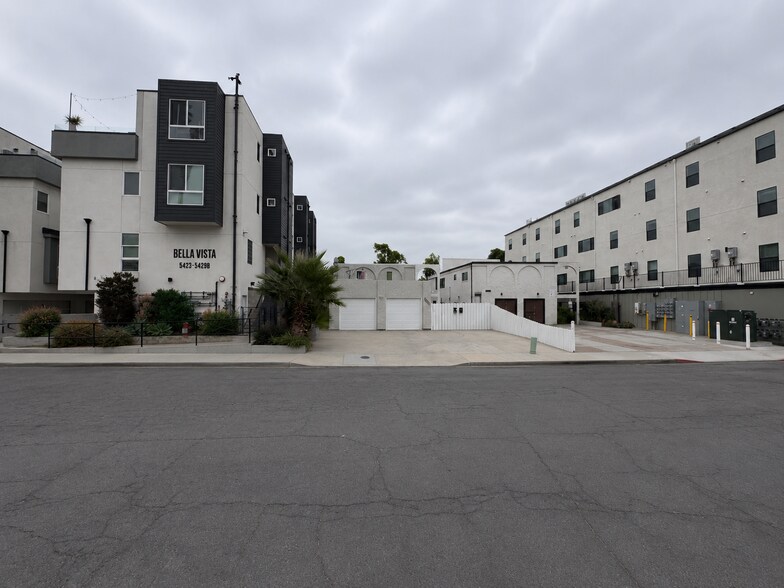More Photos Of 5419 Lauretta St, San Diego Multifamily For Sale
