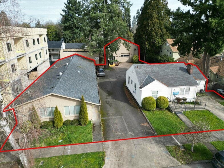 Primary Photo Of 333-339 NE Lincoln St, Hillsboro Flex For Sale