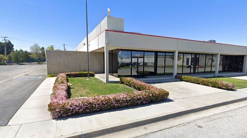 More Photos Of 24215-24225 Garnier St, Torrance Warehouse For Lease