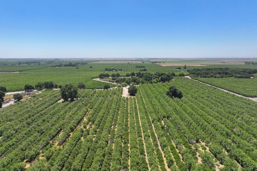 More Photos Of 9415 21st Ave, Lemoore Land For Sale