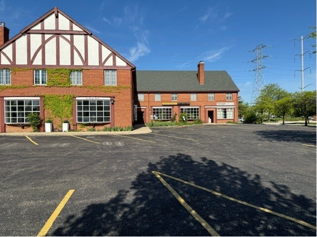 More Photos Of 314-322 Happ Rd, Northfield Storefront For Lease