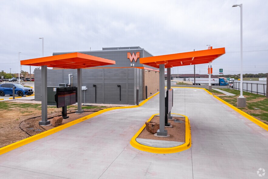 More Photos Of 3600 Olton Rd, Plainview Fast Food For Sale