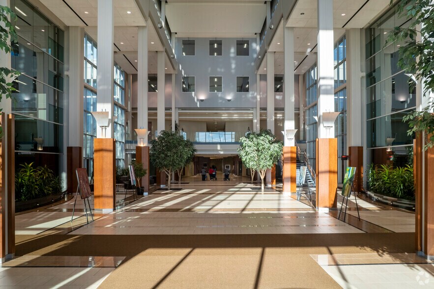 More Photos Of 100 Milverton Dr, Mississauga Office For Lease