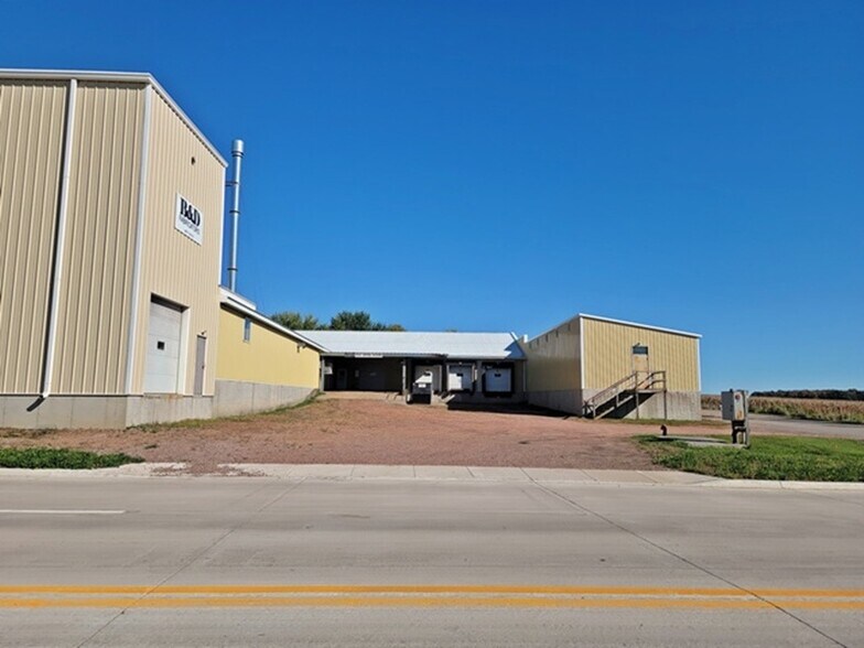 More Photos Of 810 Tamarack Ave, Edgar Industrial For Sale