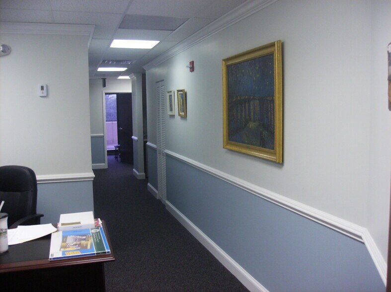 More Photos Of 301 Maple Ave W, Vienna Medical For Sale