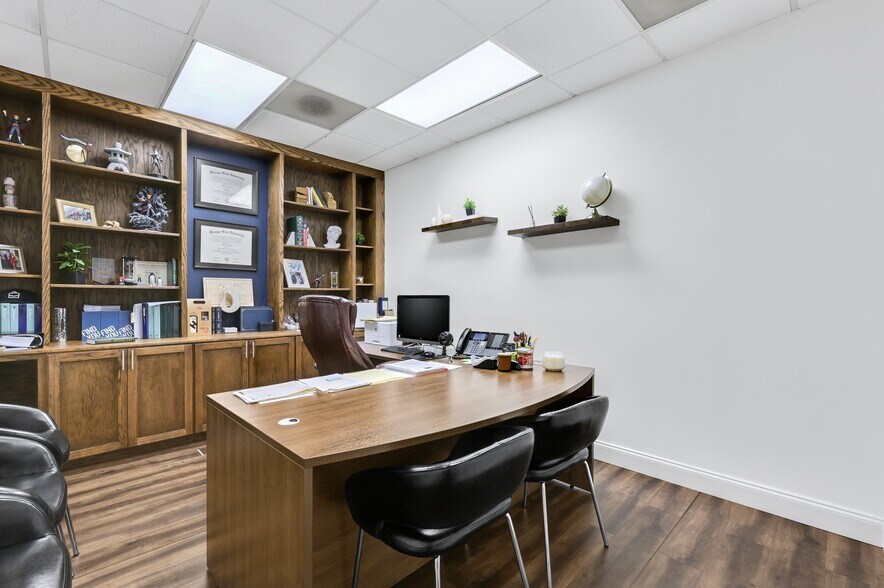 More Photos Of 1900 The Exchange SE, Atlanta Office For Lease