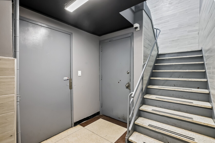 More Photos Of 721 D St SE, Washington Storefront Retail Office For Lease