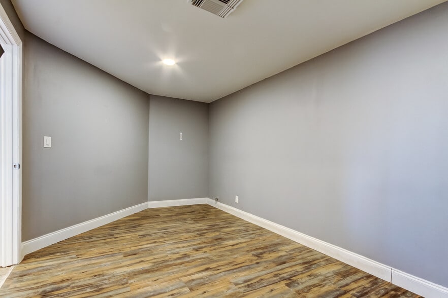 More Photos Of 7603 Seminole Blvd, Seminole Medical For Sale