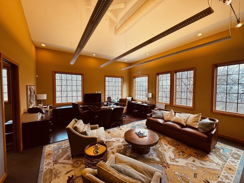 More Photos Of 600 Stonehenge Pky, Dublin Office For Sale