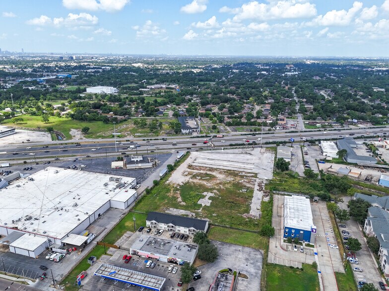 More Photos Of 4900 North Fwy, Houston Land For Lease