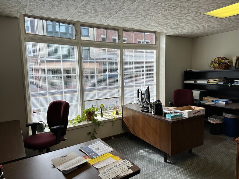 More Photos Of 27 S High St, West Chester Office Residential For Lease