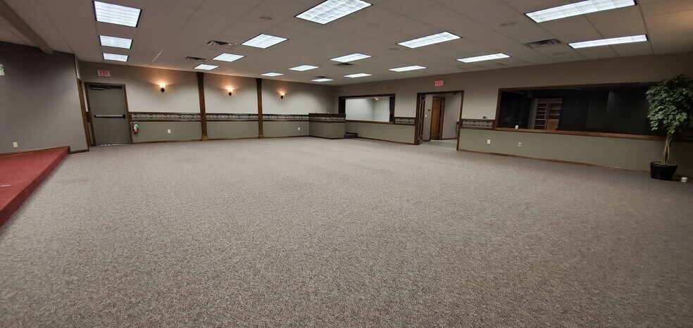 More Photos Of 626 W Main St, Fairfield Lodge Meeting Hall For Lease