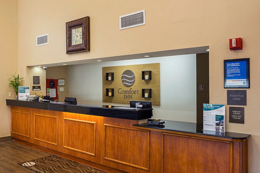 More Photos Of 4924 Constitution Ave, Baton Rouge Hotel For Sale