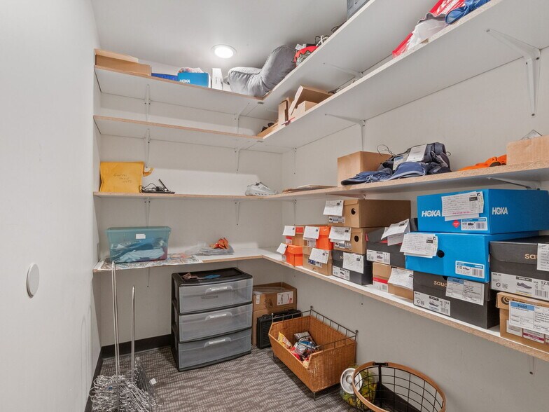 More Photos Of 2120 Ford St, Golden Restaurant For Sale