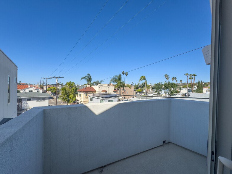 More Photos Of 1420 Pacific Beach Dr, San Diego Apartments For Sale