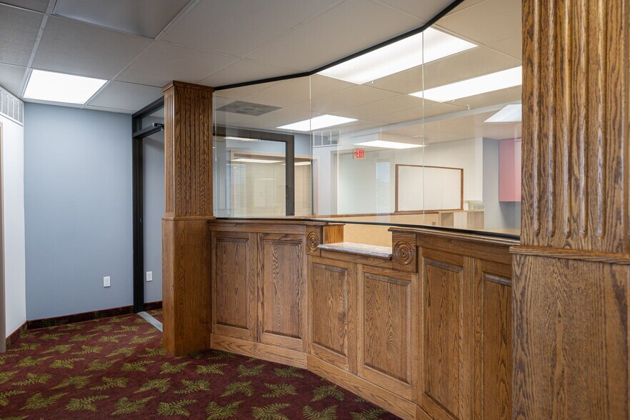 More Photos Of 1080 Caroline Dr, Washington Office For Sale