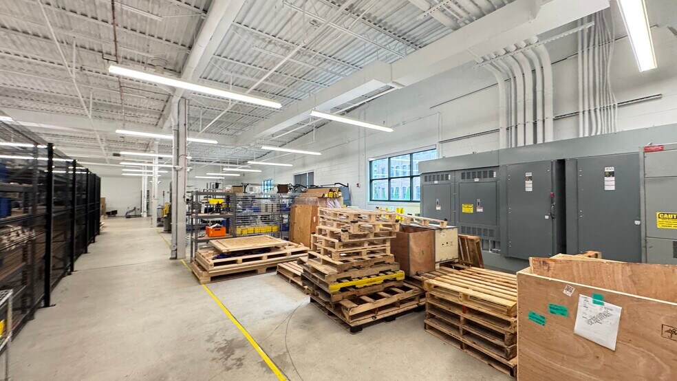 More Photos Of 100 Cambridge St, Charlestown Light Manufacturing For Lease