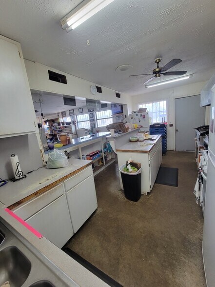 More Photos Of 1102 W. North St, Louise Restaurant For Sale