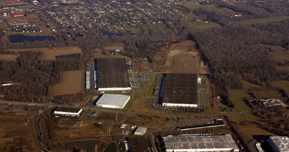 More Photos Of 458 Pope Farm Blvd, Shepherdsville Warehouse For Lease