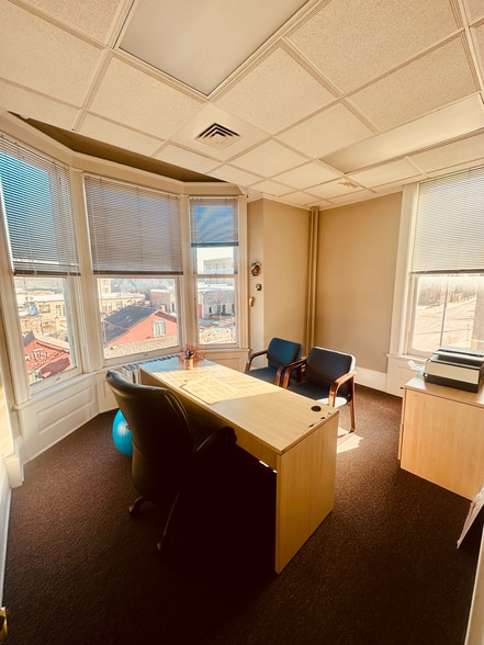 More Photos Of 124 E Fulton St, Grand Rapids Office For Lease