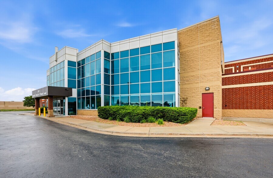 More Photos Of 1835 W County Road C, Roseville Medical For Lease