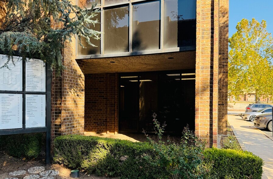 More Photos Of , Oklahoma City Office For Sale