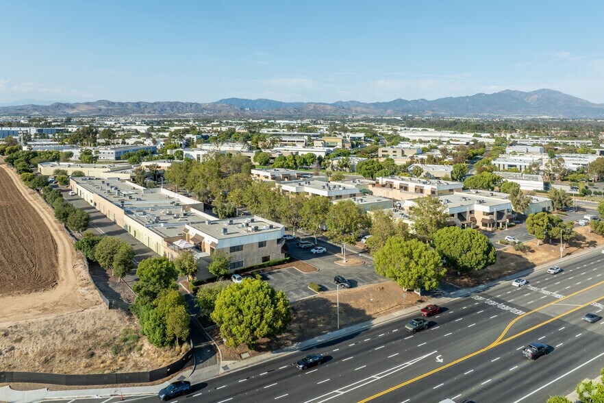 More Photos Of 15520 Rockfield Blvd, Irvine Light Manufacturing For Lease
