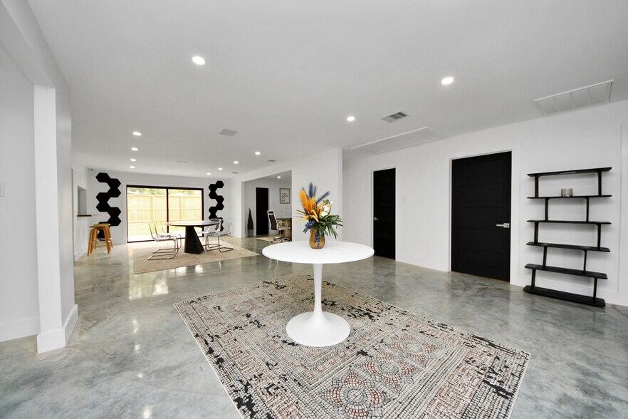 More Photos Of 4738 W. Alabama, Houston Loft Creative Space For Sale