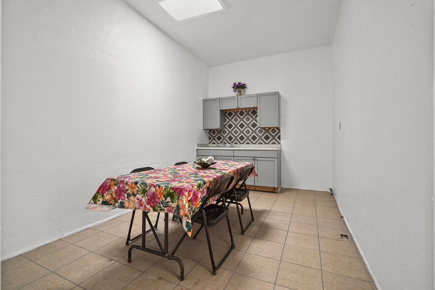 More Photos Of 1600 Wyoming Ave, El Paso Storefront Retail Residential For Sale