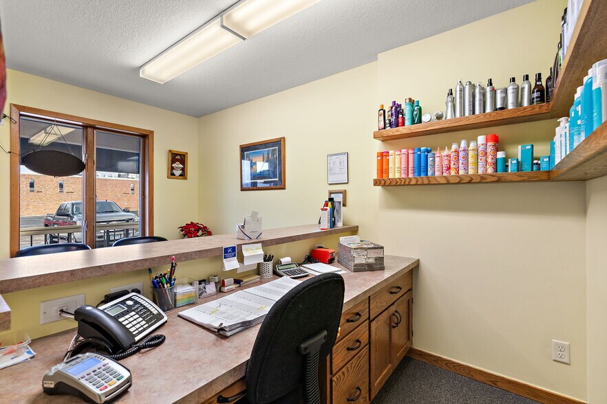 More Photos Of 101 S Main St, Pine Island General Retail For Sale