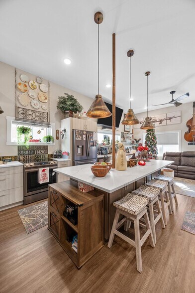 More Photos Of 116 W 5th St, Tipton Research And Development For Sale