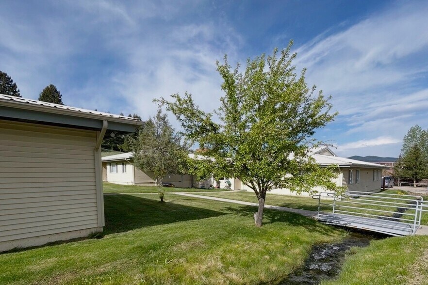 More Photos Of 312 E Broadway St, Philipsburg Apartments For Sale