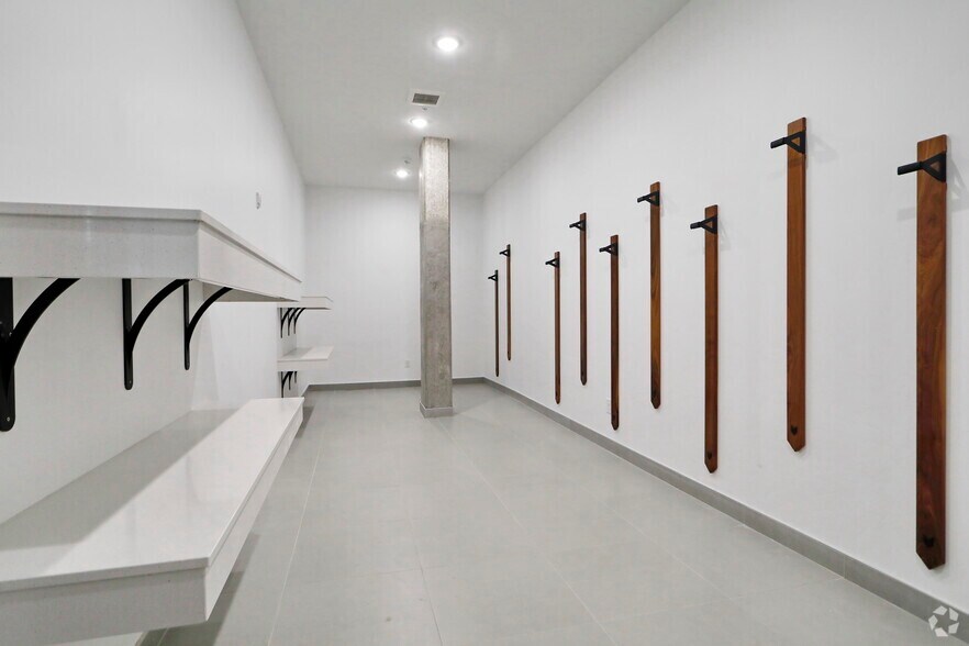 More Photos Of 5512 17th Ave NW, Seattle Apartments For Lease